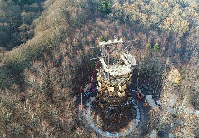 Trætårnet i skoven bliver forsinket
